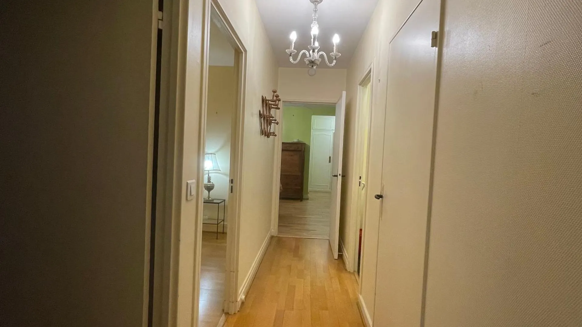 Double Room In Beautiful Apartment Parigi Alloggio in famiglia