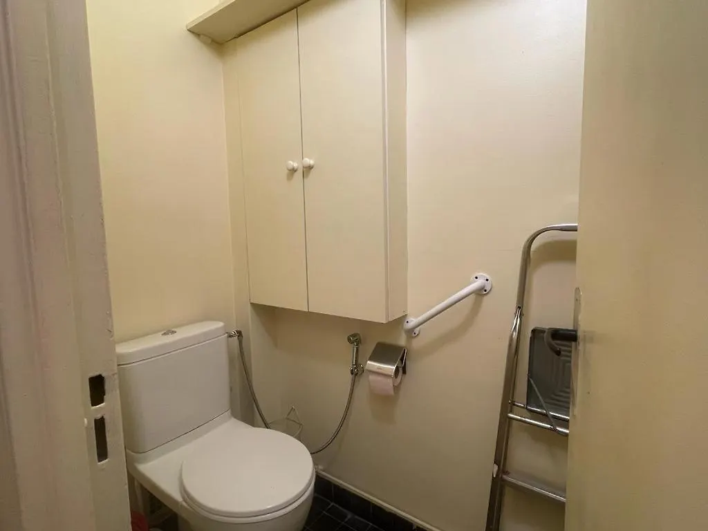 Homestay Double Room In Beautiful Apartment Paris